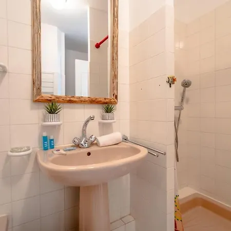 Apartment Le St Anne - Pool & Balcony - Shellter-rentals