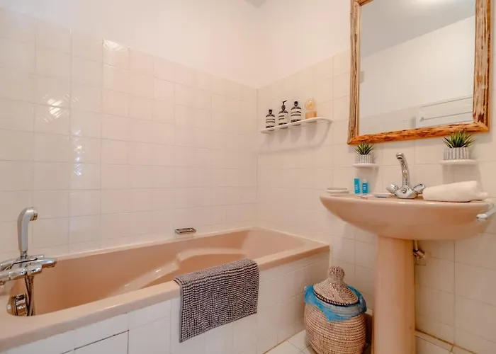 Le St Anne - Pool & Balcony - Shellter-rentals *